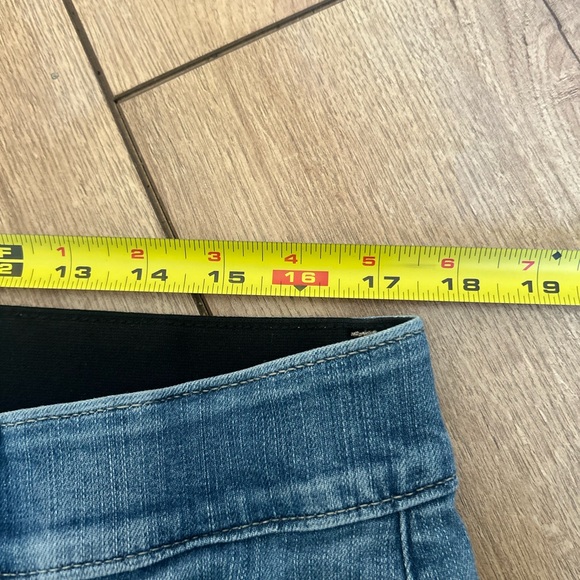 Torrid Bombshell Flare Leg Jeans- 16 - Picture 4 of 5